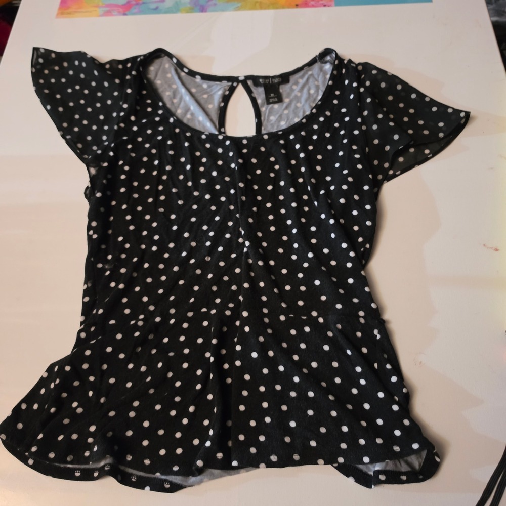 White House Black Market Polka Dot Flutter Sleeve Keyhole Back Top Black White M